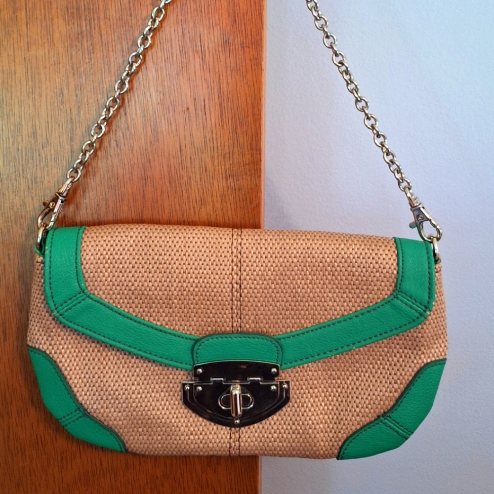 Final Price** Express Stylish Tan and Green Women's Small Shoulder Bag